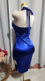 Vestido ajustado con cuello halter azul real